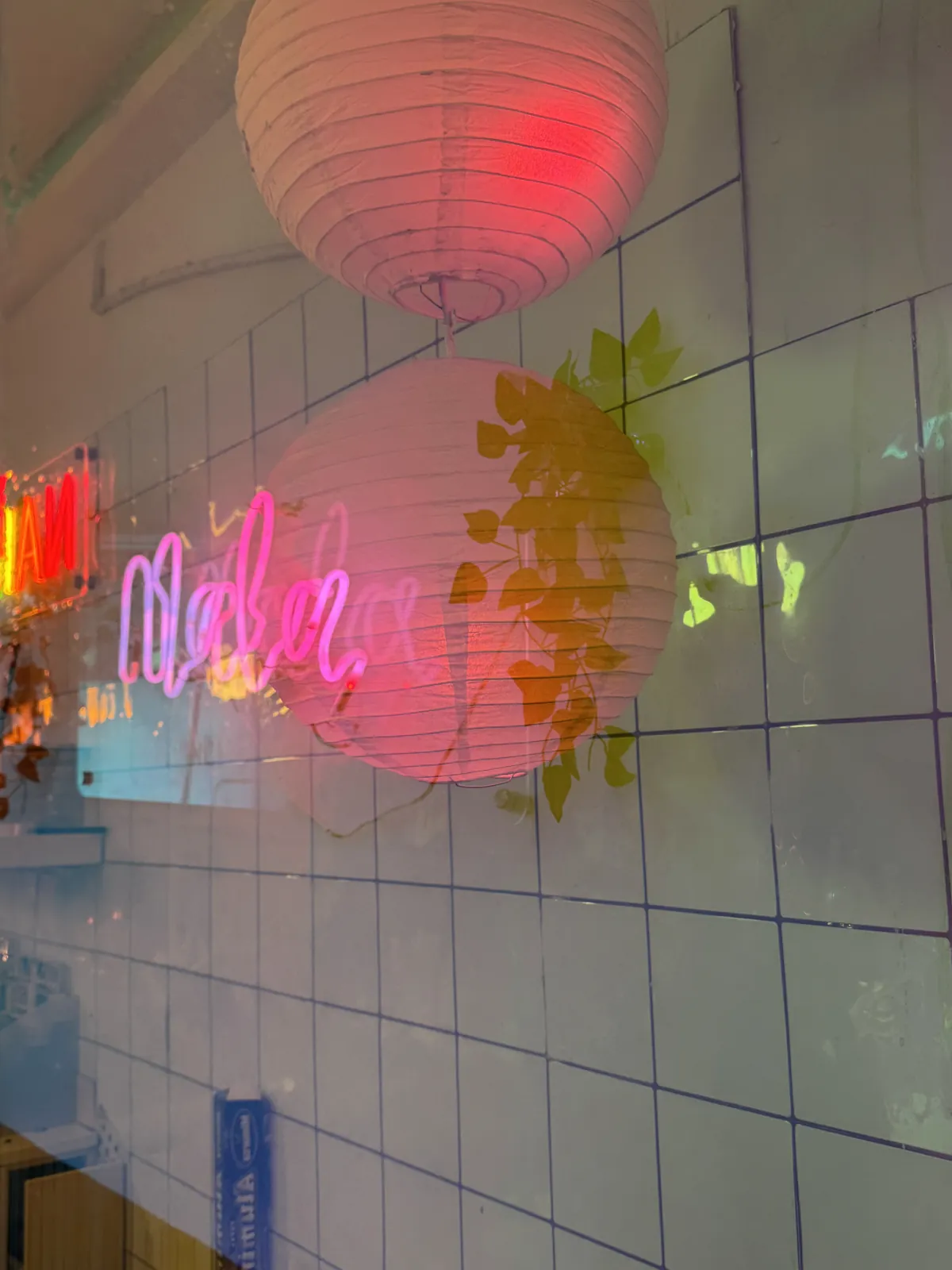 Mala Salon — equipo y espacio