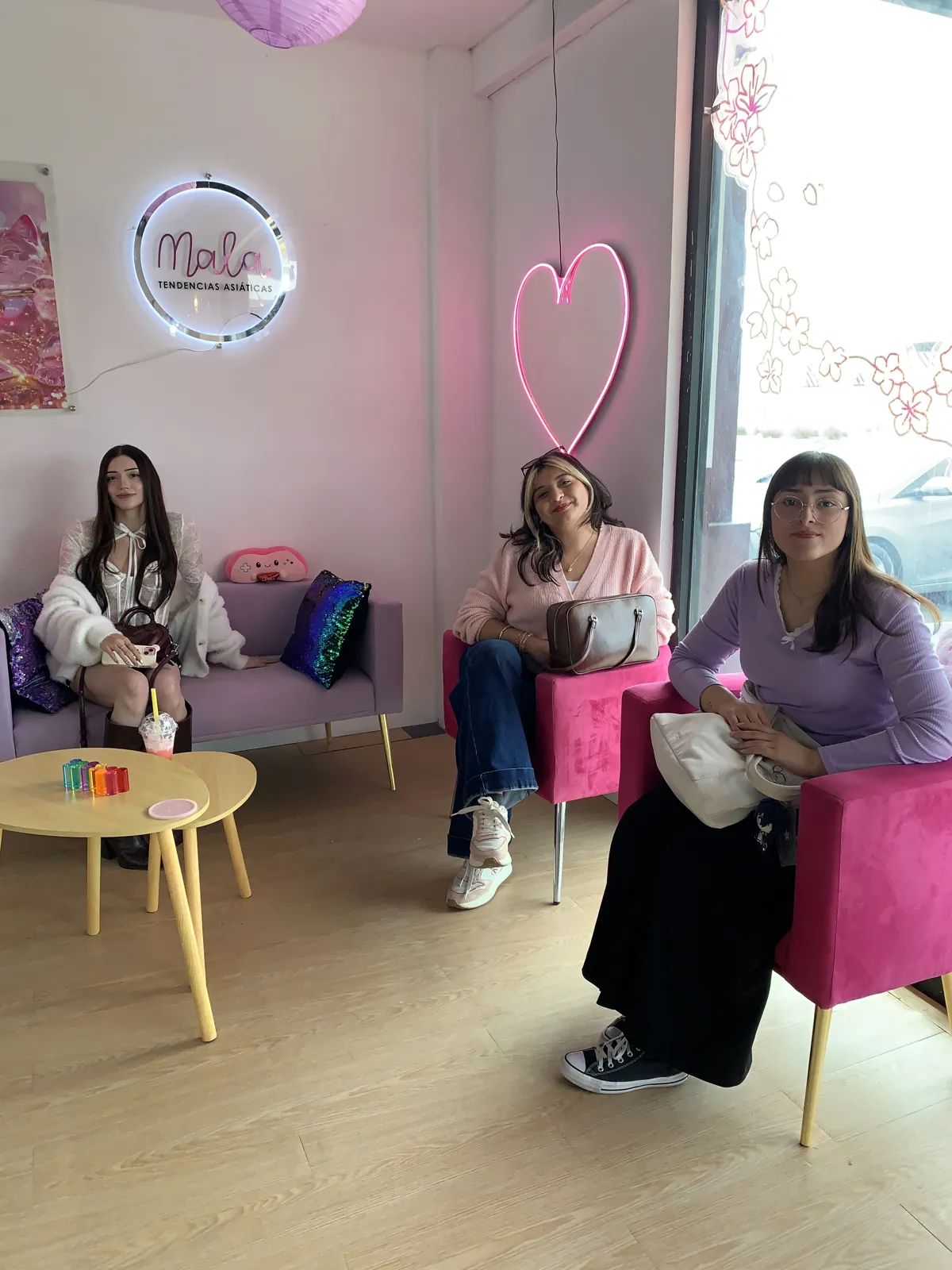 Mala Salon — equipo y espacio