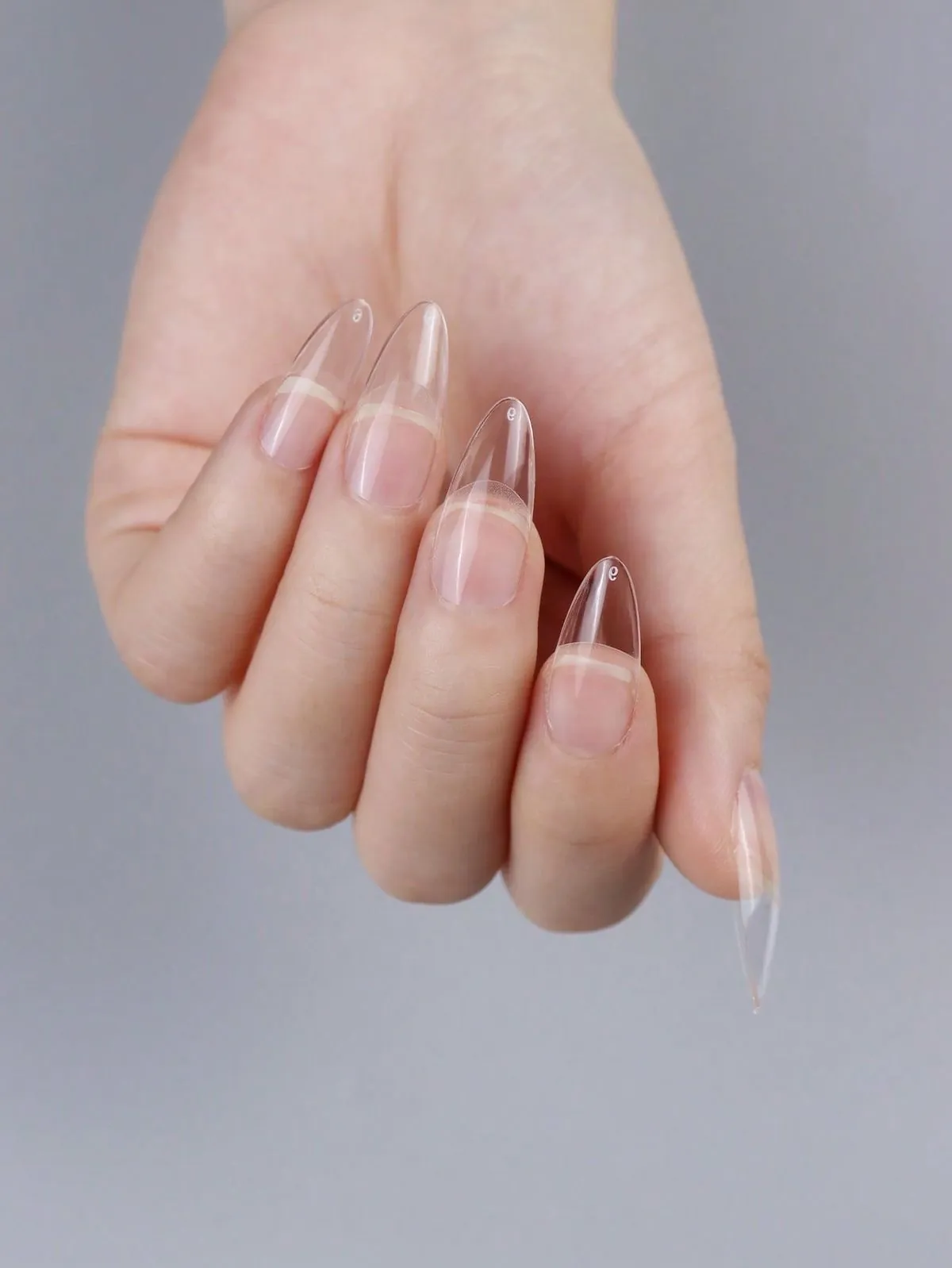 Extensión con tip de soft gel · Mala Nail Salon
